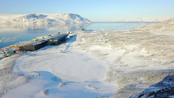 <p>Ein Blick auf die brasilianische Forschungsstation Comandante Ferraz in der Antarktis</p>