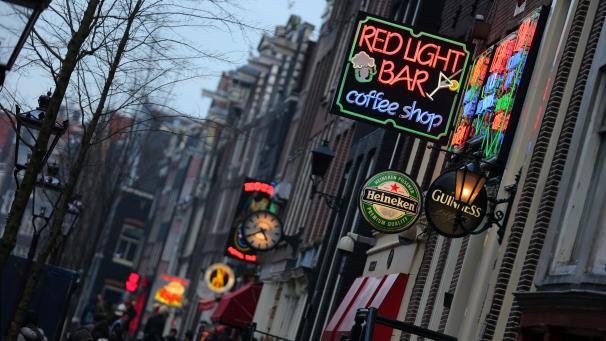 <p>Coffeeshop_in_Amster_67931220</p>