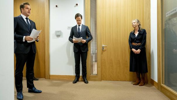 <p>Premier Mark Rutte (Mitte)</p>