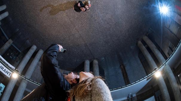 <p>Pärchen-Selfie in der Kunsthalle in Frankfurt - am 20. Januar ist Internationaler Museum Selfie Day.</p>