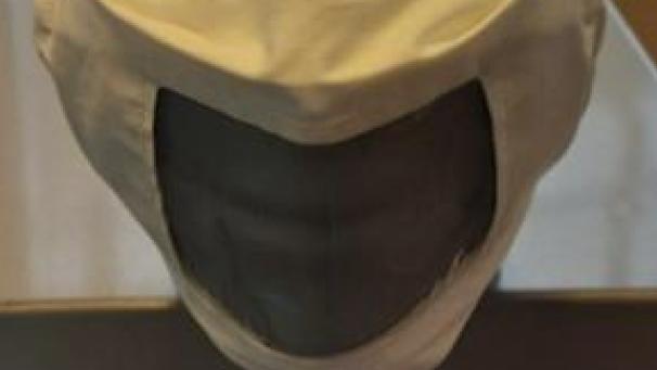 <p>So sehen die Masken mit transparentem Fenster aus. Foto: DSL</p>