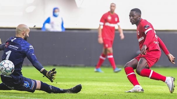 <p>Hongla erzielte den einzigen Treffer der Partie.</p>