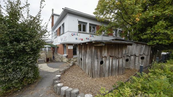 <p>Die Gemeindeschule in Herbesthal platzt sprichwörtlich aus allen Nähten. Deshalb wird von der Kommunalpolitik ein Neubau anvisiert.</p>