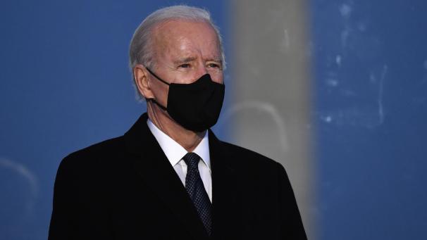 <p>Der Weg von der Wahl bis zum Machtwechsel war eine beispiellose Zitterpartie - nun stehen die USA unmittelbar vor einer politischen Zeitenwende. Der künftige Präsident Biden wird vereidigt - und Trump zieht den Bruch mit den Traditionen bis zum Ende durch.</p>