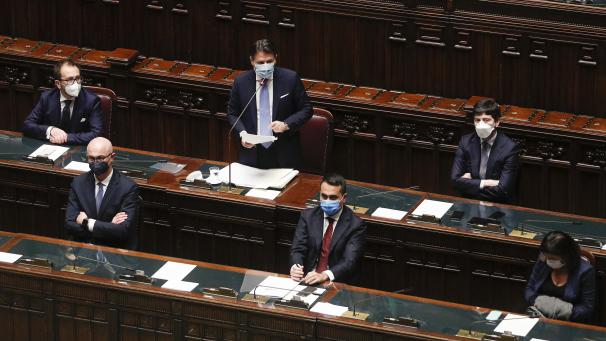 <p>War erfolgreich: Giuseppe Conte (Bildmitte).</p>