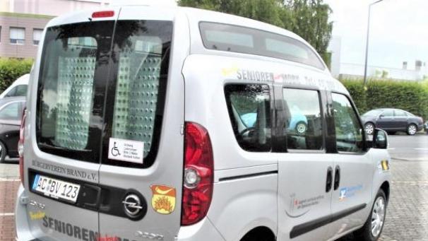 <p>Mobilität im Alltag ermöglicht das „Brander Seniorenmobil“ in Aachen-Brand. Fotos: Günther Sander</p>