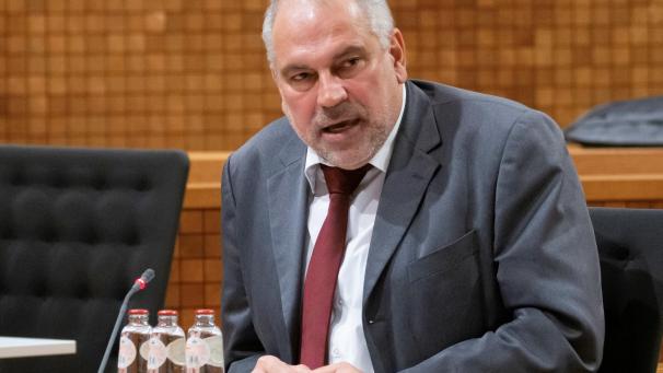 <p>Verteidigte das Dekret: Freddy Cremer.</p>