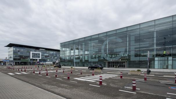 <p>Der Flughafen von Bierset wird ebenfalls als Impfzentrum genutzt.</p>