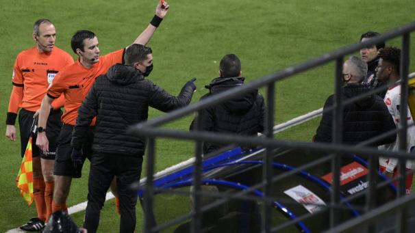 <p>Jorge Simao sah am Samstag in Sint-Truiden die Rote Karte.</p>