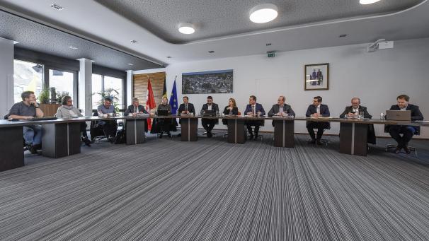 <p>Ein mögliches potenzielles Gegengewicht zur Gemeinschaft: die DG-Gemeinden.</p>