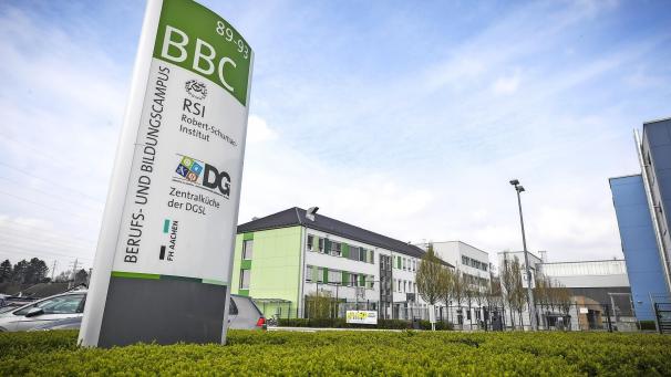 <p>Nach dem Beispiel des Bildungscampus in Eupen, wo RSI und ZAWM in unmittelbarer Nachbarschaft zueinander angesiedelt sind, soll auch in St.Vith ein Campus mit dem Technsichen Institut und dem ZAWM entstehen.</p>