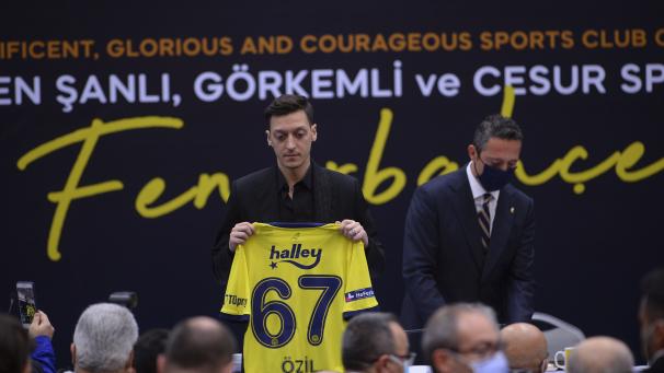 <p>SOCCER : Fenerbahce s new transfer Mesut Ozil - 27_01_2021</p>