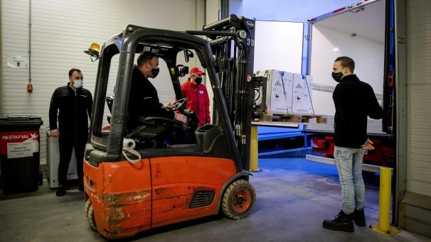 <p>Exporte von Impfstoffen könnten damit nur untersagt werden, wenn Hersteller damit die EU unrechtmäßig benachteiligen.</p>