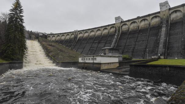 <p>Bietet derzeit ein imposantes Bild: die Eupener Talsperre.</p>