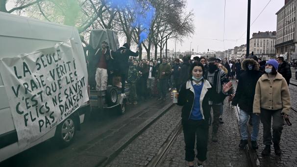<p>Die Demonstranten (hier eine Szene aus Nantes) setzten sich auch für die Kultur ein.</p>