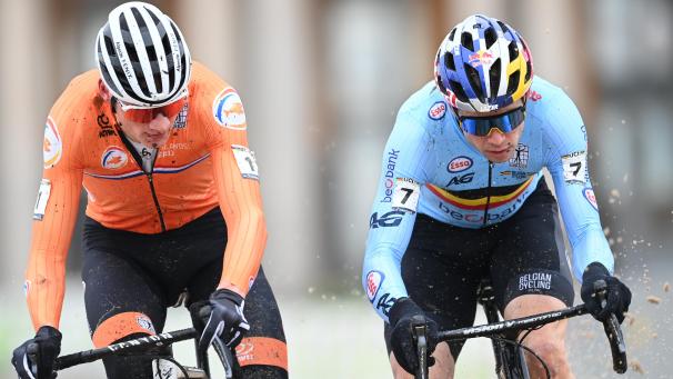 <p>Mathieu Van der Poel (l.) setzte sich gegen Van Aert (r.) durch.</p>