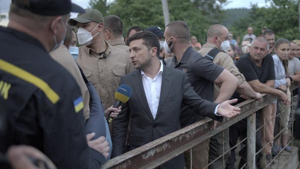 <p>Wolodymyr Selenskyj, Präsident der Ukraine, wird interviewt.</p>