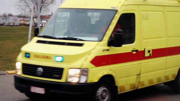 <p>Der Fahrer eines Krankenwagens rettete zwei Menschen das Leben.</p>