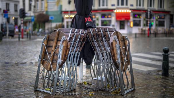 <p>Dem Horeca-Sektor steht das Wasser bis zum Hals. Für die Besitzer von Brüsseler Cafés wurde am Montag eine Kampagne zur Kapitalbeschaffung gestartet.</p>