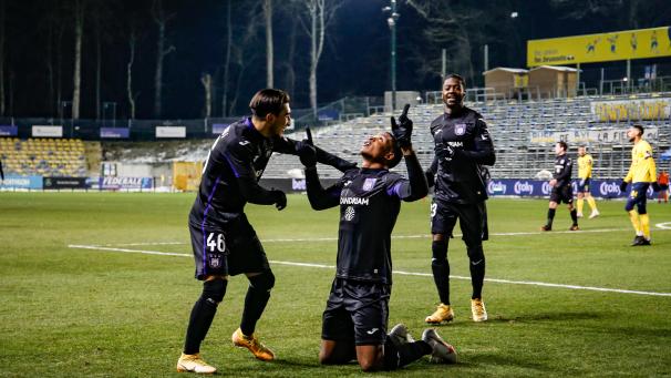 <p>Ließ sich nach seinem Treffer feiern: Anderlechts Paul Mukairu.</p>