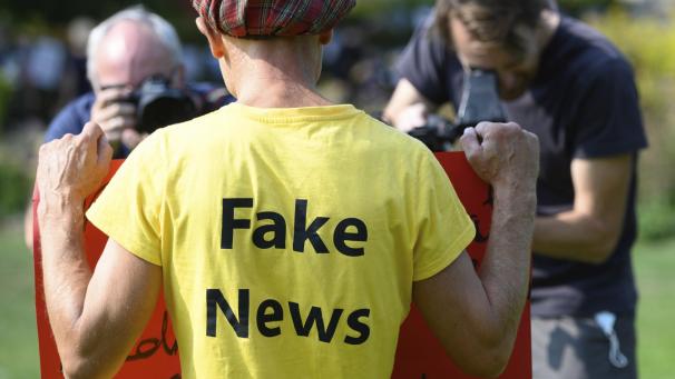 <p>Wie geht man mit Fake News in Ostbelgien um?</p>