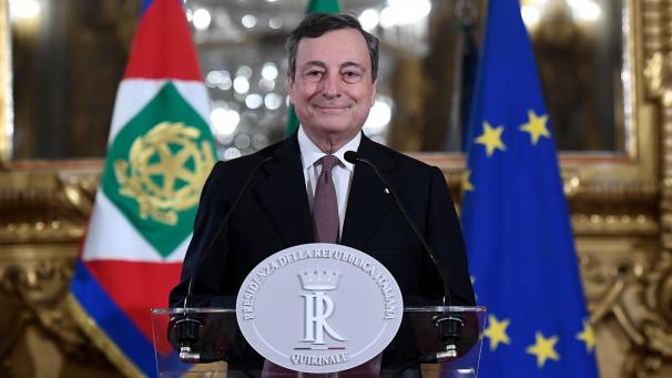 <p>Der frühere Chef der Europäischen Zentralbank, Mario Draghi, will neuer Ministerpräsident Italiens werden. Draghi soll am Samstagmittag in seinem neuen Amt vereidigt werden.</p>