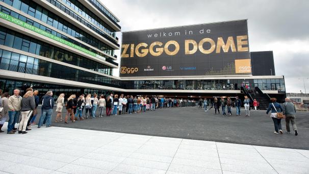 <p>Der Ziggo-Dome in Amsterdam wurde 2012 eingeweiht. Jetzt wird er dazu genutzt, corona-konforme Veranstaltungen zu testen.</p>