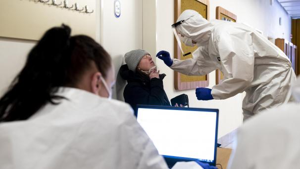 <p>Das Gesundheitsministerium in Prag meldete am Samstag 8.782 neue Corona-Fälle innerhalb von 24 Stunden.</p>