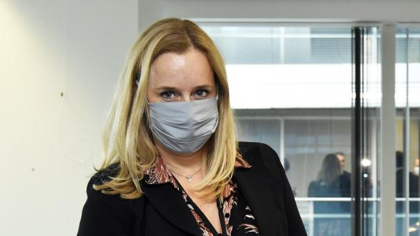 <p>CO2-Steuer kann besprochen werden: Haushalts-Staatssekretärin Eva De Bleeker.</p>