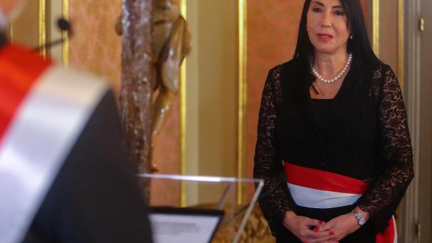 <p>Ist zurückgetreten: Elizabeth Astete.</p>