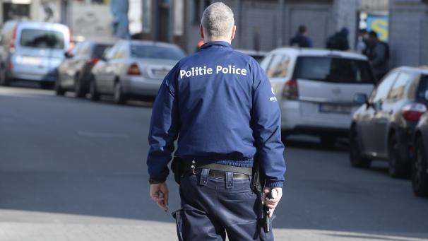<p>Die Polizei hat die Regeln für das Schießen auf ein fahrendes Fahrzeug verschärft.</p>
