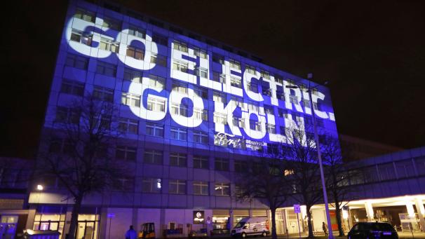 <p>Der Automobilhersteller Ford will seinen weltweit ersten vollelektrischen Kleinwagen in Köln bauen.</p>