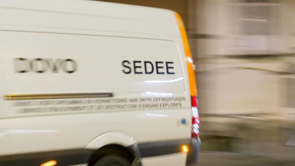 <p>Kampfmittelräumdienst</p>