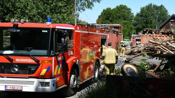<p>Helfer in der Not: Diese Aufnahme entstand bei einem Feuerwehreinsatz in Hauset im Sommer 2020.</p>