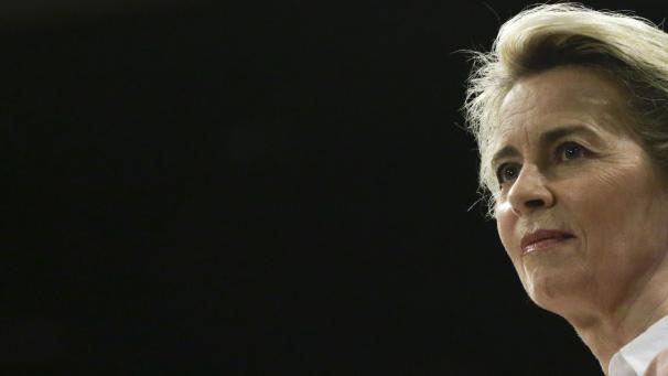 <p>Erst zu zögerlich, dann übers Ziel hinaus: Ursola von der Leyen macht in der Coronakrise weiterhin eine schlechte Figur.</p>