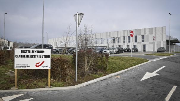 <p>Im Verteilerzentrum der Post in Lontzen gab es einen größeren Corona-Ausbruch.</p>