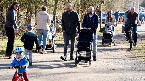 <p>Auch in Ostbelgien, wie hier an der Eupener Talsperre, zog es die Menschen in die Natur.</p>
