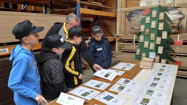 <p>Schon Grundschülern versucht die Innung den Beruf des Schreiners näherzubringen. Der Fachkräftemangel ist ein Thema in der Branche.</p>