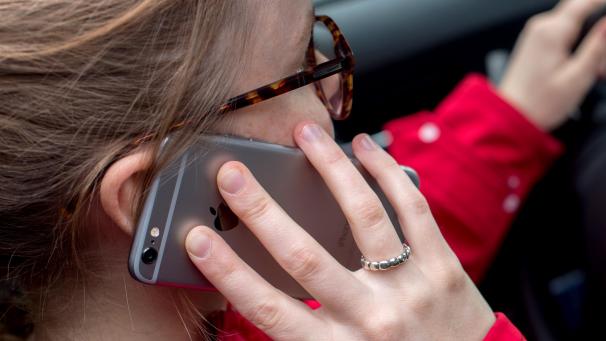 <p>Roam like at home: Telefonieren, Simsen und Surfen kostet im EU-Ausland grundsätzlich genau so viel wie zu Hause.</p>