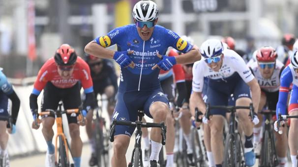 <p>Gegen Davide Ballerini war im Sprint kein Kraut gewachsen.</p>