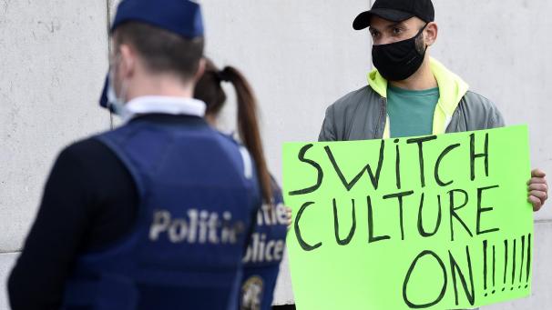 <p>Proteste für die Wiedereröffnung des Kultursektors am vergangenen Freitag in Brüssel am Rande der Sitzung des Konzertierungsausschusses.</p>