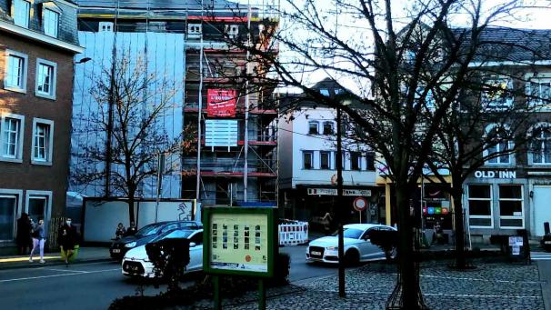 <p>Die Eupener Hufengasse Richtung Marktplatz bleibt vorübergehend gesperrt.</p>