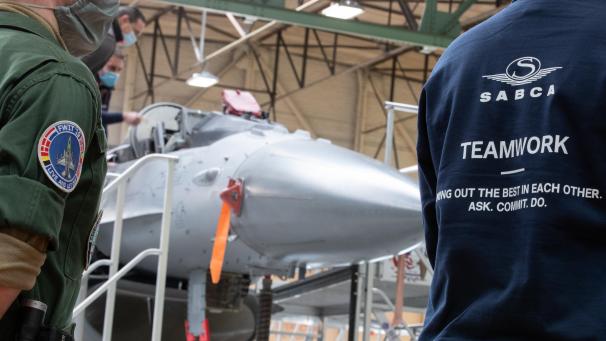 <p>Die F16 der US Air Force werden in Europa vom belgischen Unternehmen Sabca gewartet.</p>