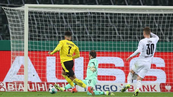 <p>Jadon Sancho (links) erzielte den Dortmunder Siegtreffer.</p>