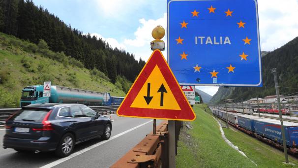 <p>Im vom Coronavirus geplagten Italien gilt weiter eine nächtliche Ausgangssperre ab 22 Uhr.</p>