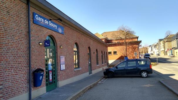 <p>Zum Jahresende soll der Fahrkartenschalter im Bahnhof Gouvy schließen. Die Gemeinde möchte sich dagegen wehren und wendet sich an die übergeordneten Behörden.</p>