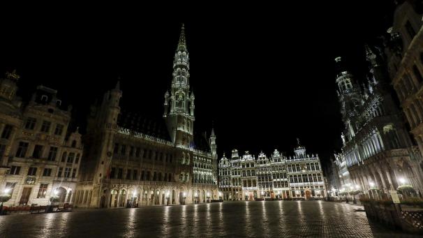 <p>In der Region Brüssel tritt die Ausgangssperre um 22 Uhr in Kraft.</p>