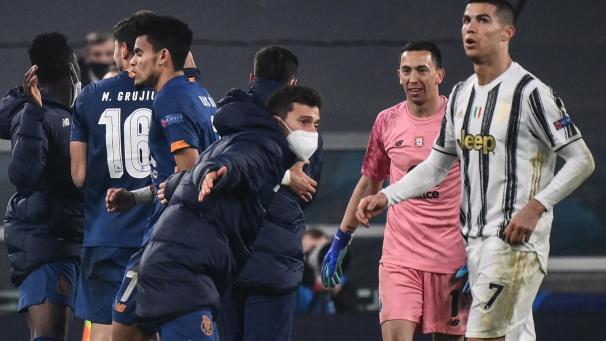 <p>Cristiano Ronaldo muss nach einem vergeblichen Kraftakt mit Juventus Turin und einer verrückten Schlussphase seine Hoffnungen auf den sechsten Champions-League-Titel vorerst aufgeben.</p>