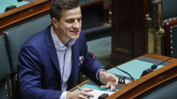 <p>Dries Van Langenhove im Kammerplenum.</p>