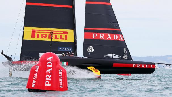 <p>Die Luna Rossa</p>